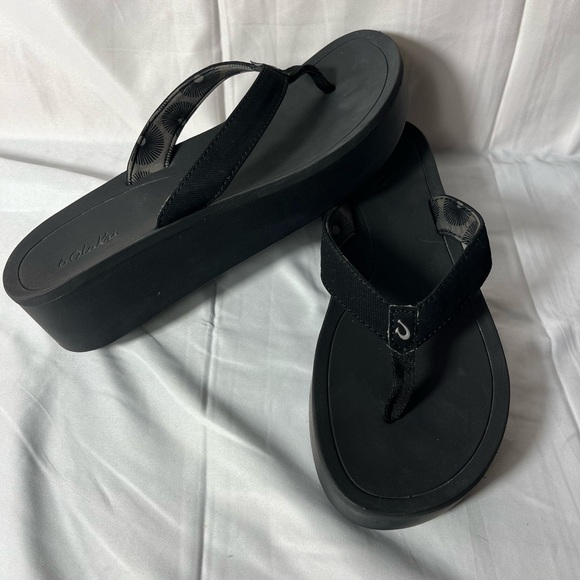 OluKai Pi'o Lua wedge sandals in black size 8 - Picture 6 of 7
